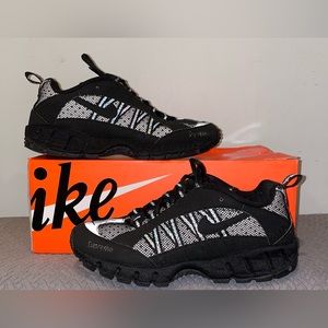 Nike Air Humara “Supreme Black”